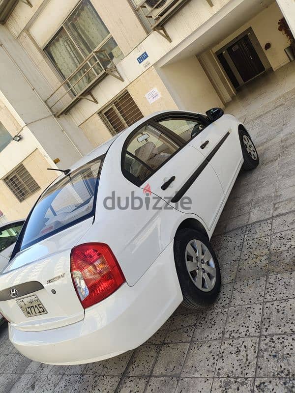 Hyundai Accent 2010 indian family used 0