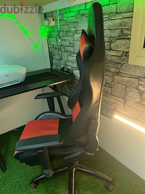 Gaming chair and Table with RGB light and USB 0