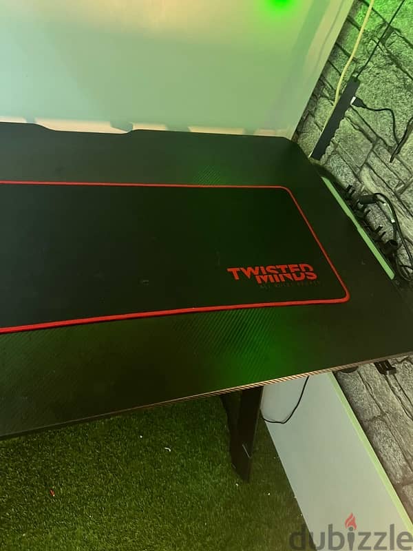 Gaming chair and Table with RGB light and USB 6