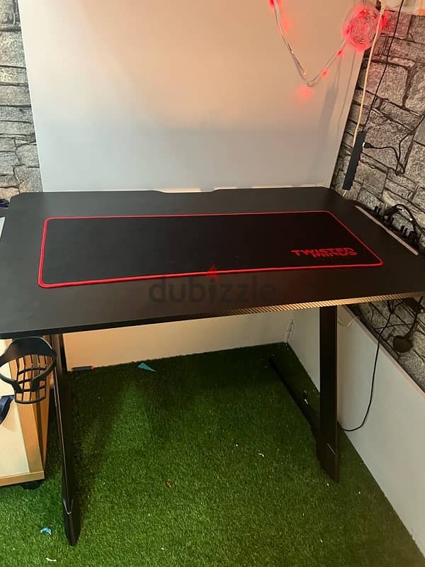 Gaming chair and Table with RGB light and USB 7