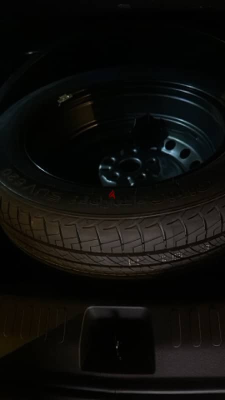 tyre with rims 0