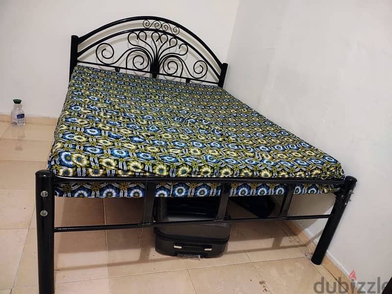 queen size cot with matress 0