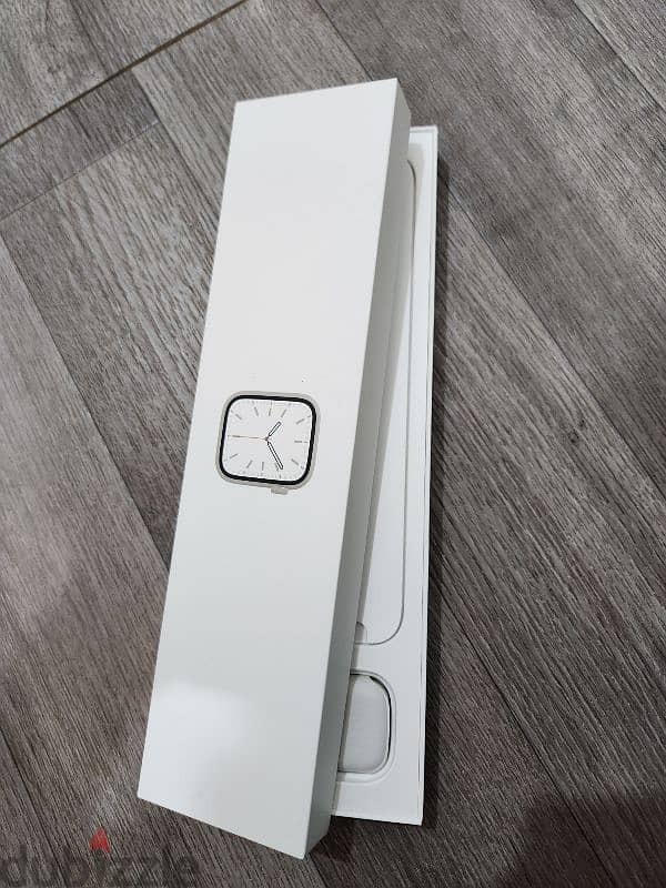 Apple watch 7 series 41 mm good condition 1