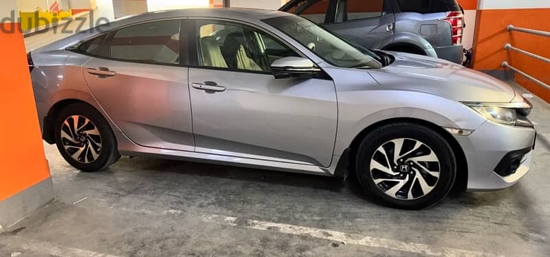 Honda Civic 2018 3