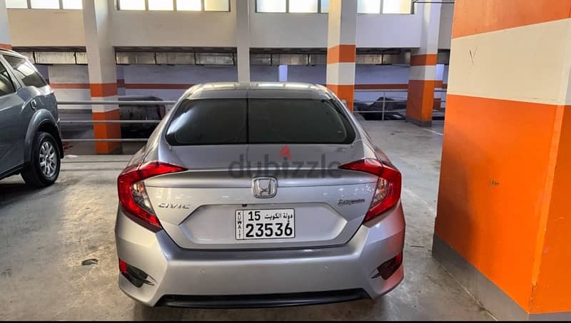 Honda Civic 2018 5