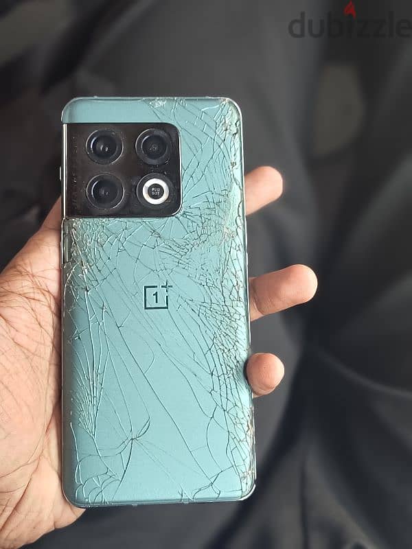 ONE PLUS 10 PRO - USED , BROKEN SCREEN. DISPLAY WORKING. 1