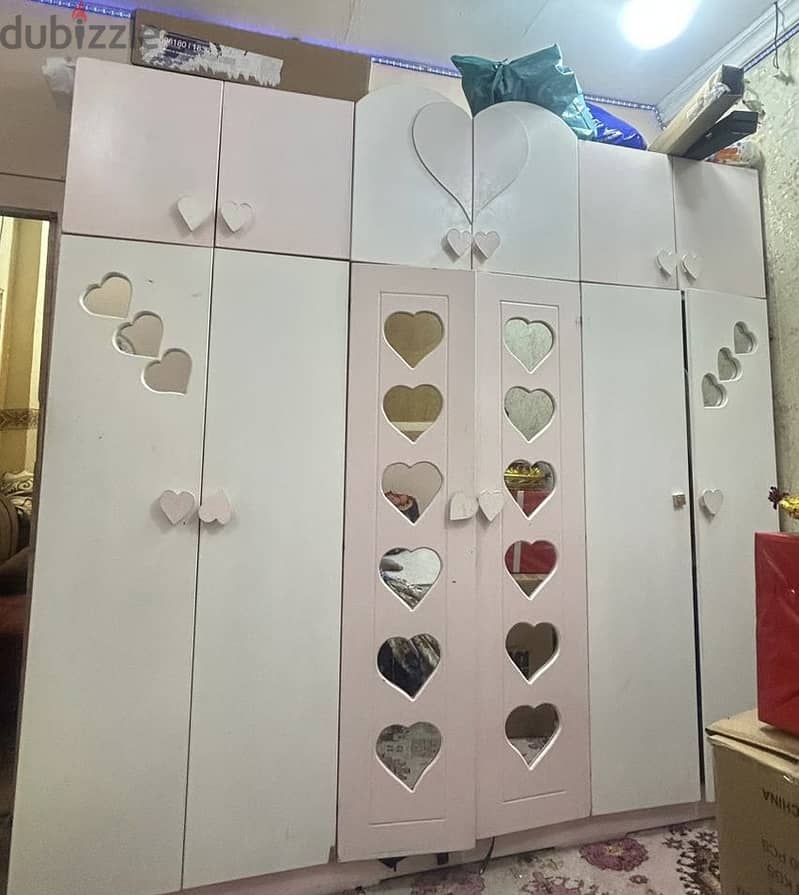 10 kd Big cupboard for sale Farwaniya 0