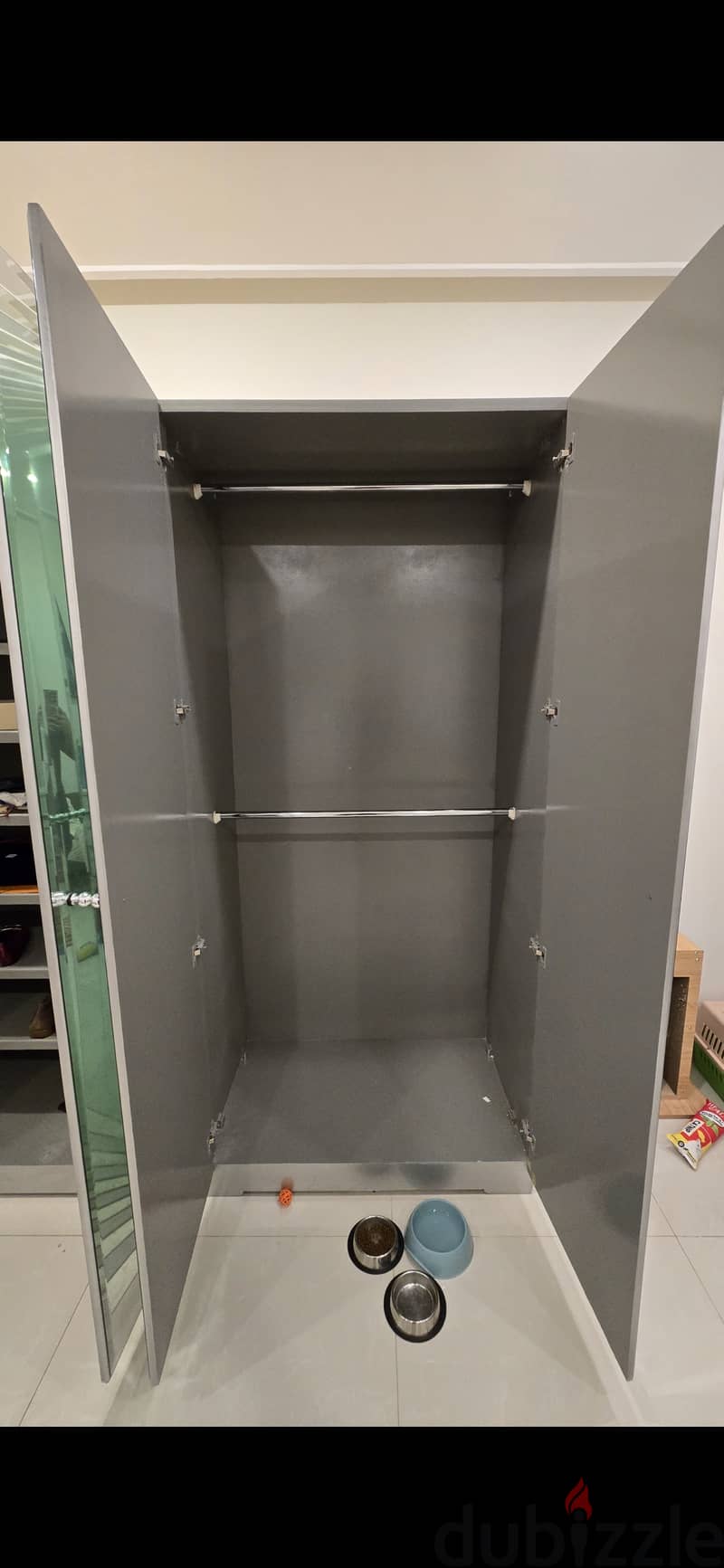 6 Door Mirror Wardrobe/Cabinet 2