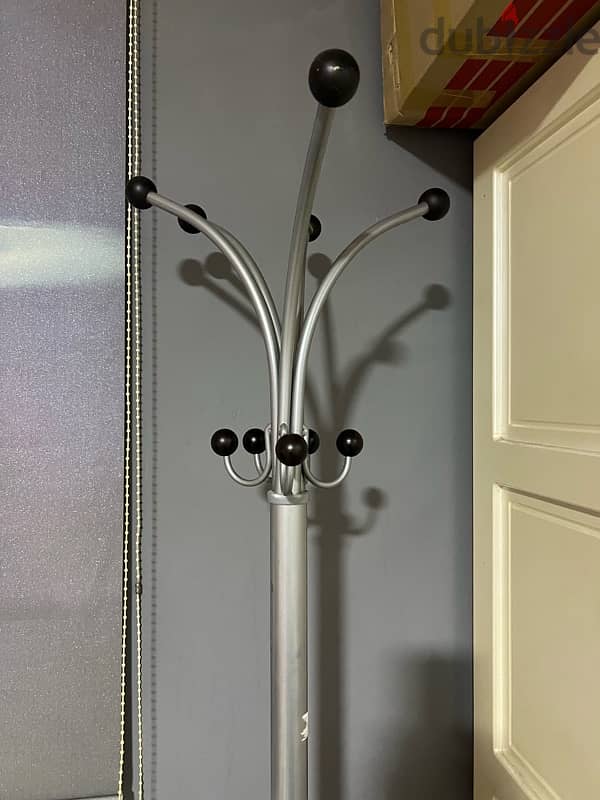 Coat stand 1