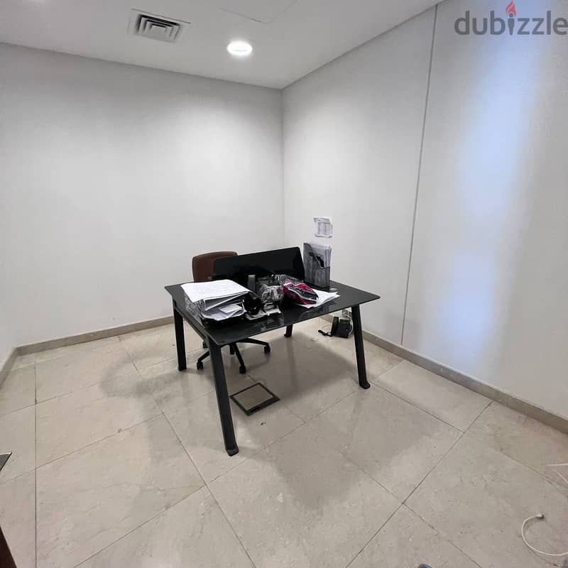 Office for rent in sharq Block 5 2