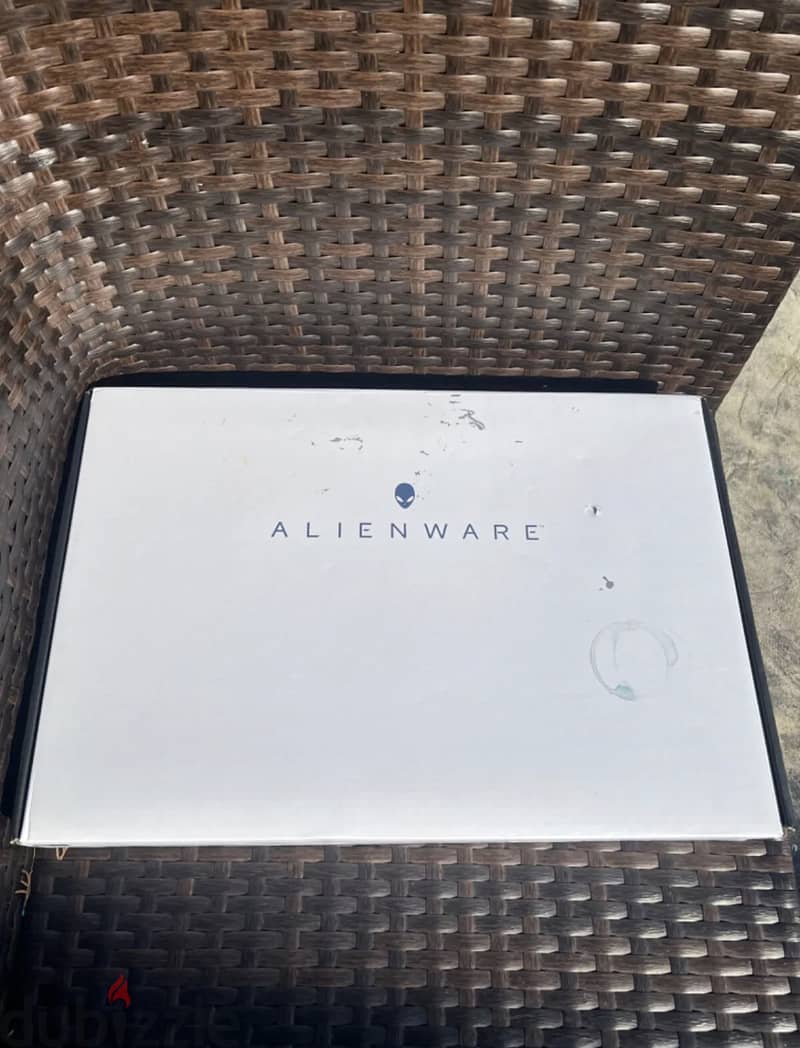 Alienware m18 Ryzen 9 32GB 1