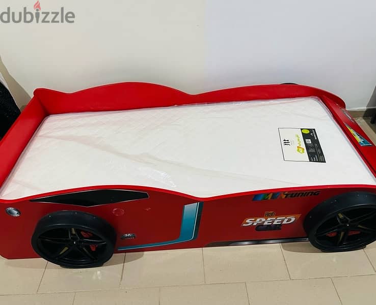 kids bed with matress 0