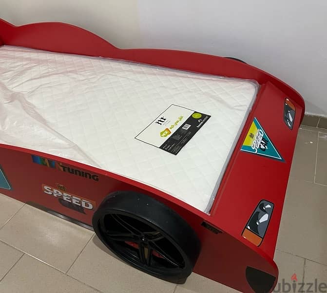 kids bed with matress 1