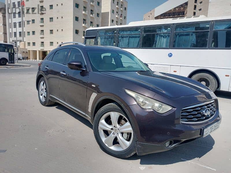 InfinitiFX35 2010, full option, sunroof, in neat condition, 0