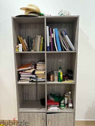 2 book shelves