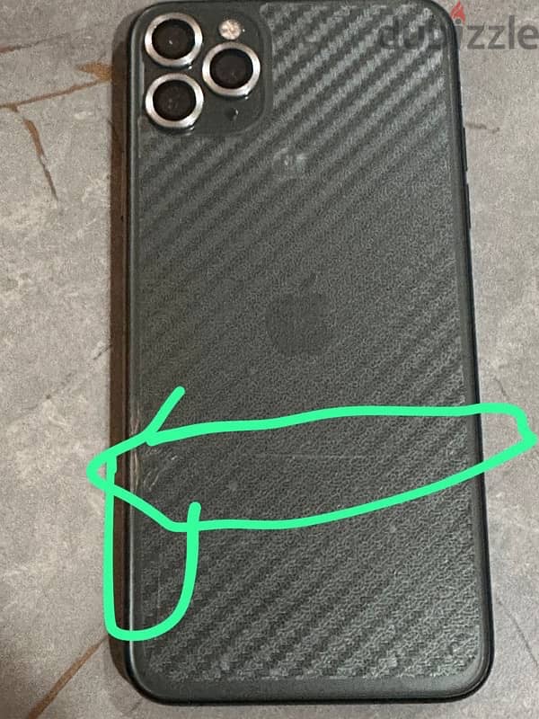 iPhone 11 Pro max 256gb u see there is crack litiie in photo only that 2