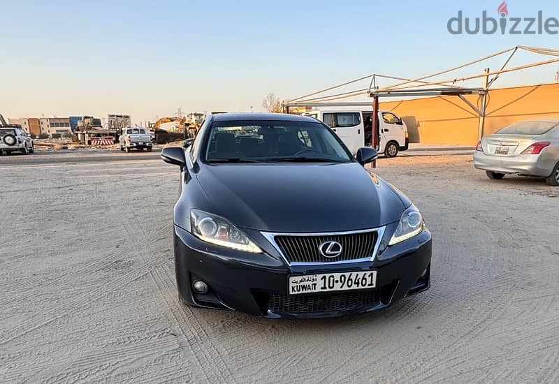 Lexus IS-Series 2011 1