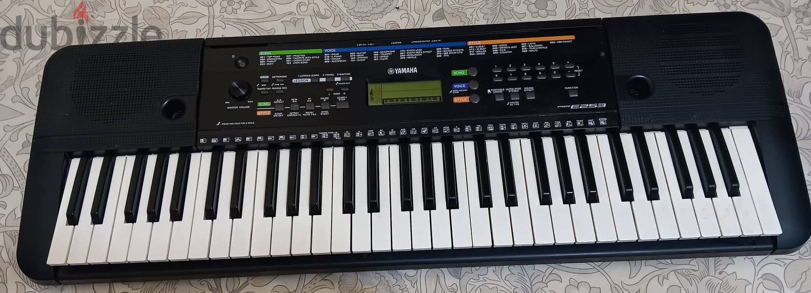 YAMAHA PSR E 253 Musical Instrument for sale in mint condition 0