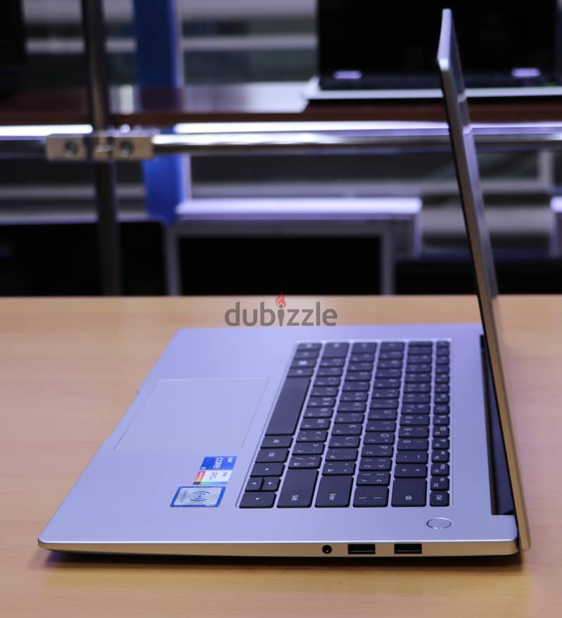 Huawei Matebook/Core i5 11th Gen/512GB SSD/8GB RAM DDR4 3