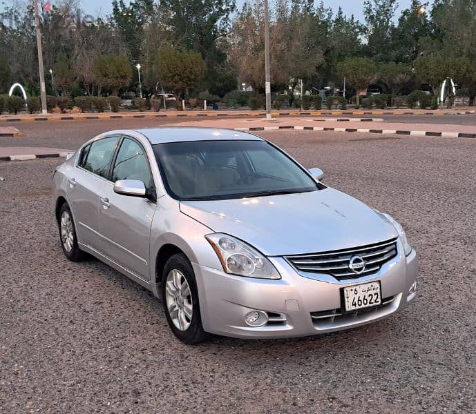 Nissan Altima 2012 1