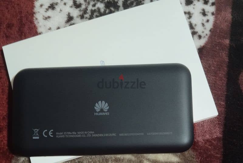 Huawei mobile wifi router like new 1