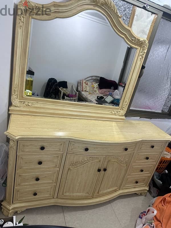 premium dressing table 20kd 6