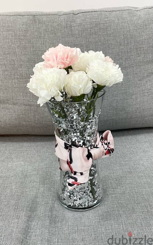 Glass Pot with Artificial Flowers 2