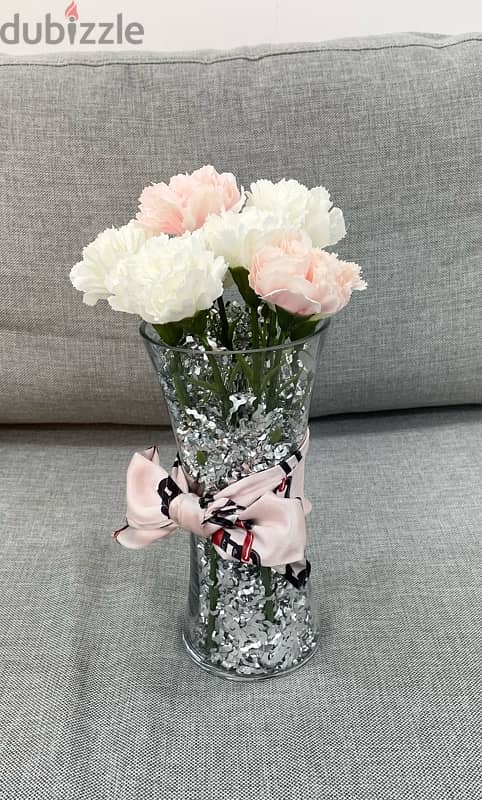 Glass Pot with Artificial Flowers 3