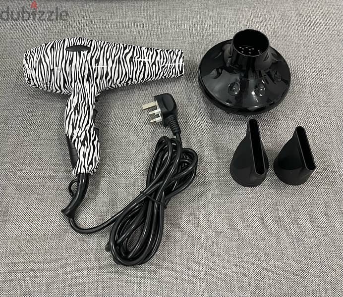 Hair Dryer Cooling and Heating Features 0