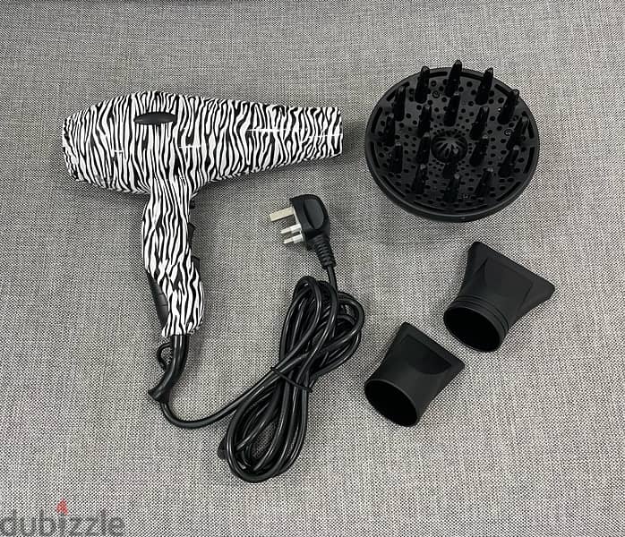 Hair Dryer Cooling and Heating Features 1