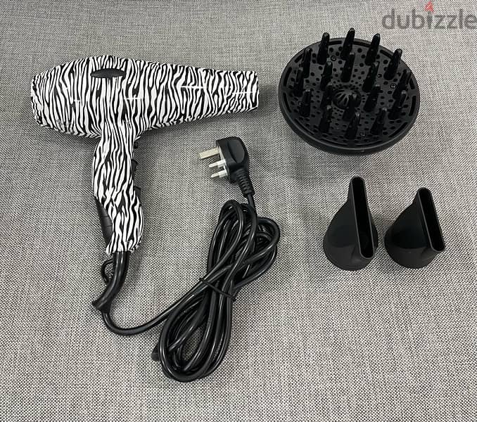 Hair Dryer Cooling and Heating Features 2