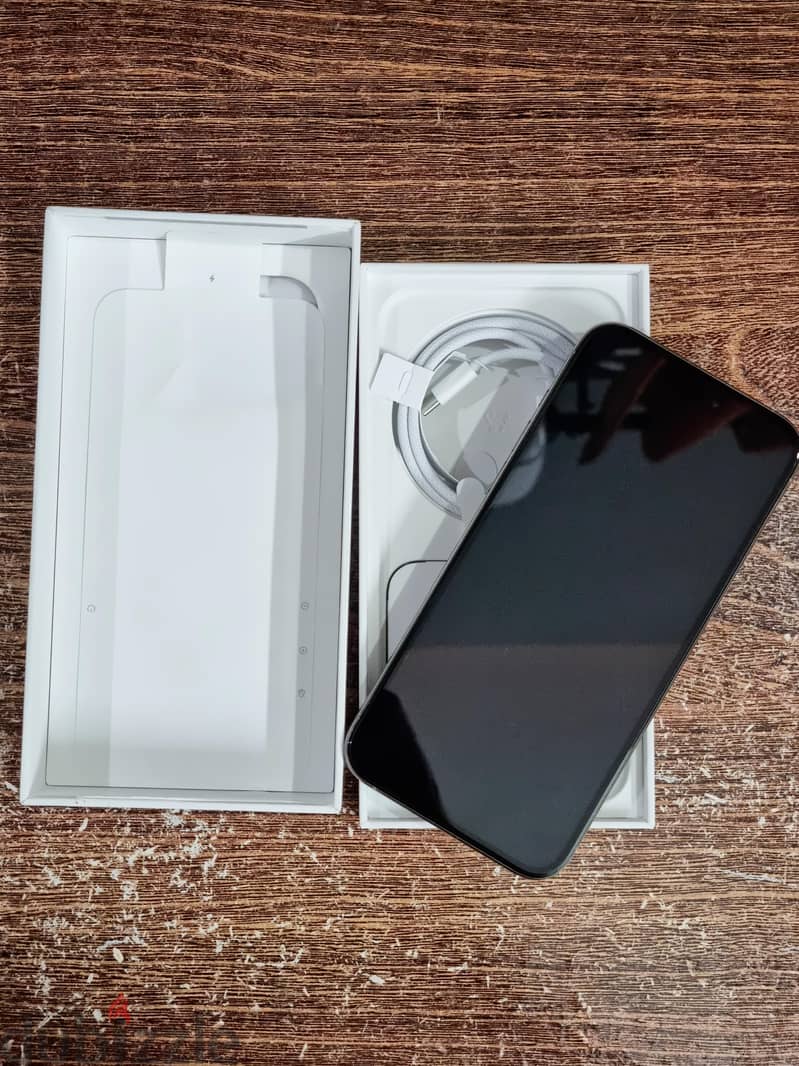 iPhone 15 Pro. Max 256GB Natural Titanium 5