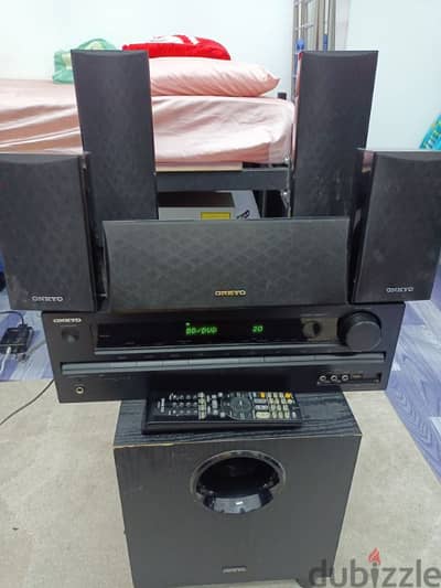 Onkyo HT-R391 home theater system full set USB