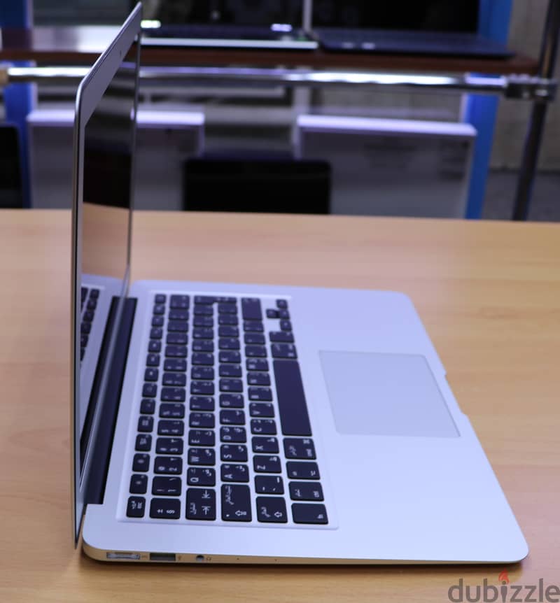 للبيع ماك بوك اير MacBook Air Core i7/128GB SSD/8GB RAM 2