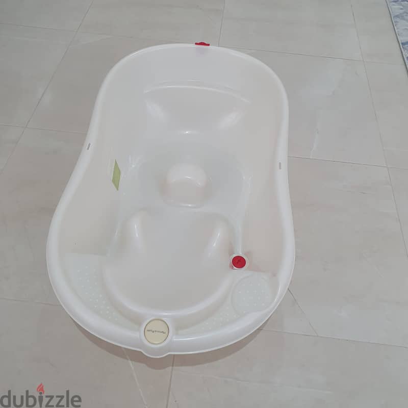 Infant Bath Tub & Car Seat with Base 1