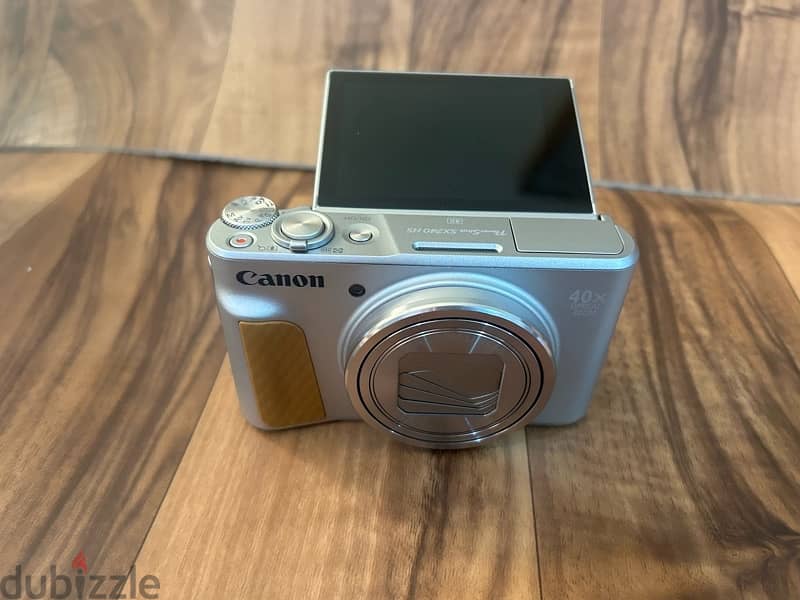 camera canon G7xlll camera canonsc740HS 19