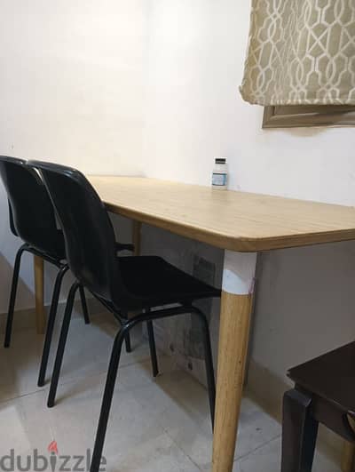 TABLE WITH 2 CHAIRS