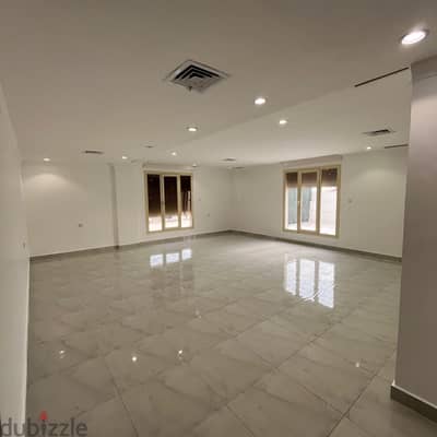 Floor with a roof for rent in Al-Rumaithiya