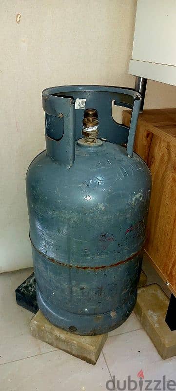 gas cylinder  with gas ( full ) 0