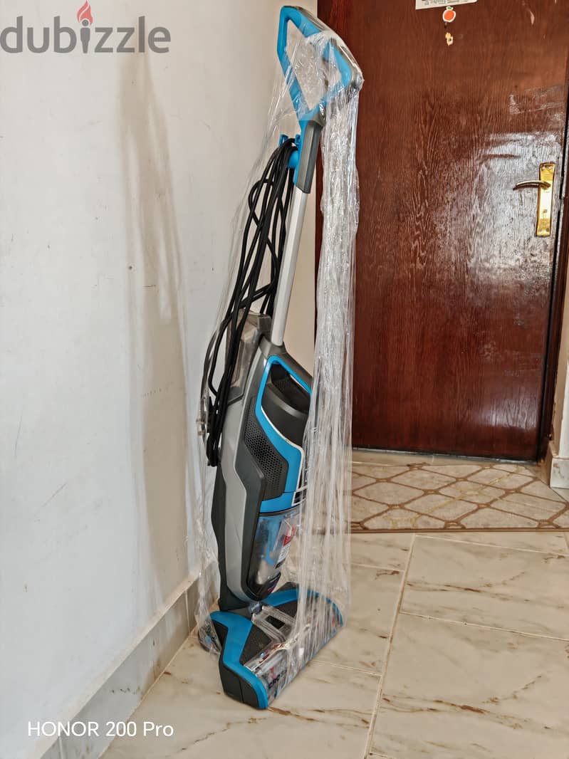 Bisell Vaccum cleaner, floor cleaner bought from Excite Alghanim 1