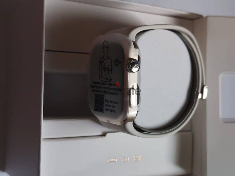 huawei watch D2,new not used, open carton for checking only 4