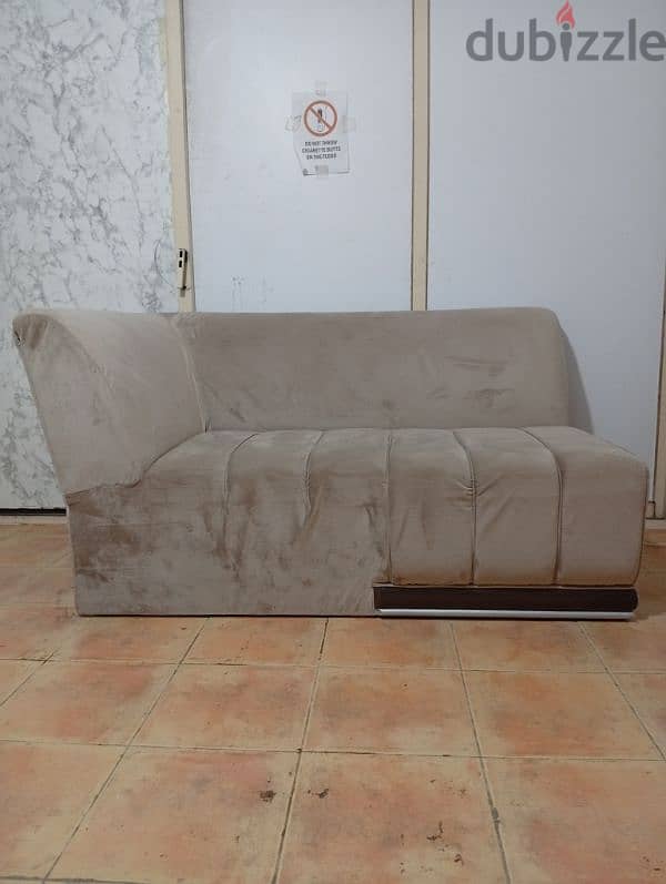 Grand velvet sofa 0