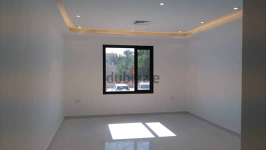 Very Nice 3 bedroom in egaila close to gate mall & aum