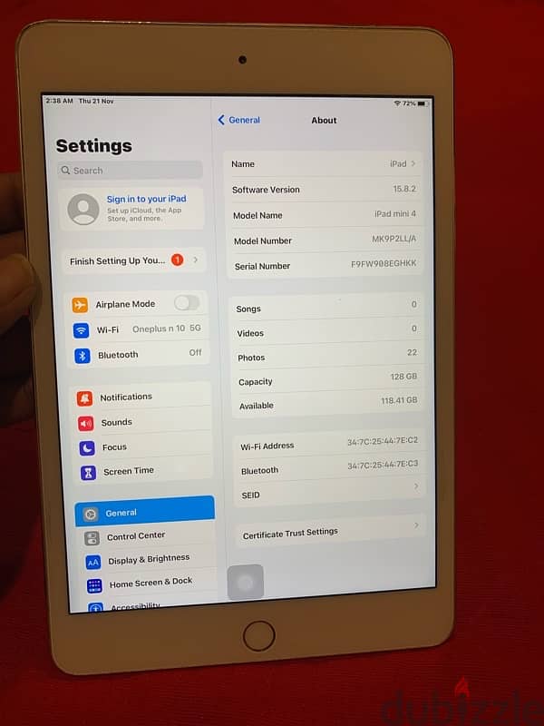 Apple iPad mini 4     128 go 7