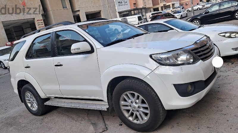 Toyota Fortuner 2013 SR5 URGENT SALE FAMILY USED 1