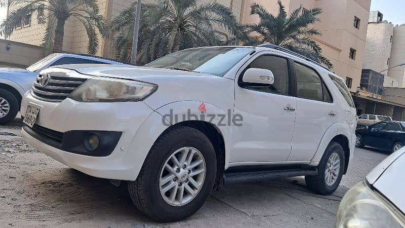 Toyota Fortuner 2013 SR5 URGENT SALE FAMILY USED 3