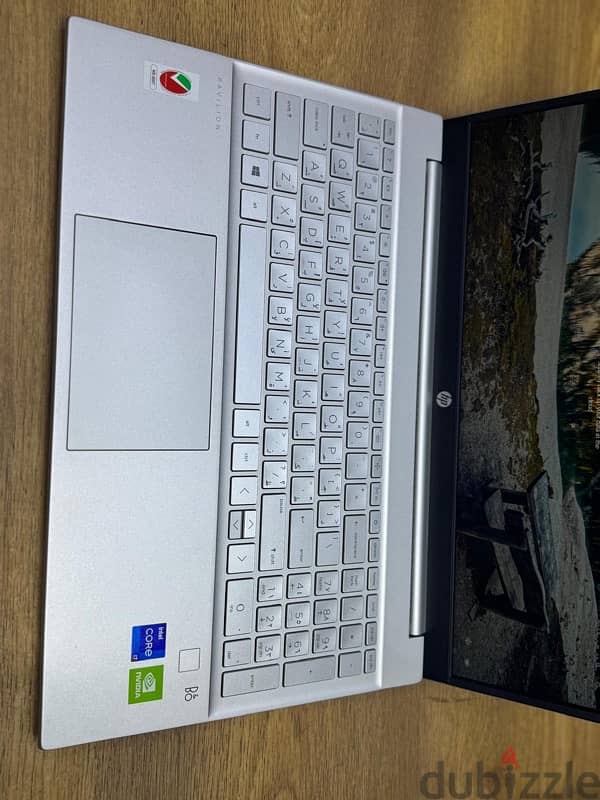 للبيع HP PAVILION بحالة ممتازة 1