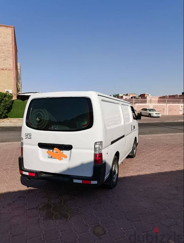 Nissan Urvan 2010 perfectly condition 1