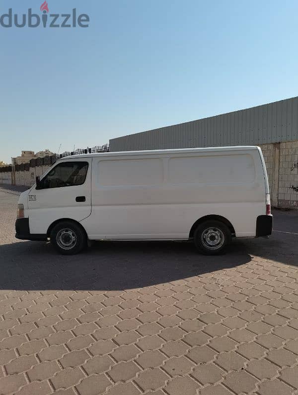 Nissan Urvan 2010 perfectly condition 3