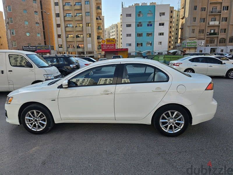 Mitsubishi Lancer 2018 4